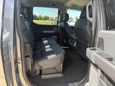 2027 Ford Super Duty F-250 Srw LARIAT