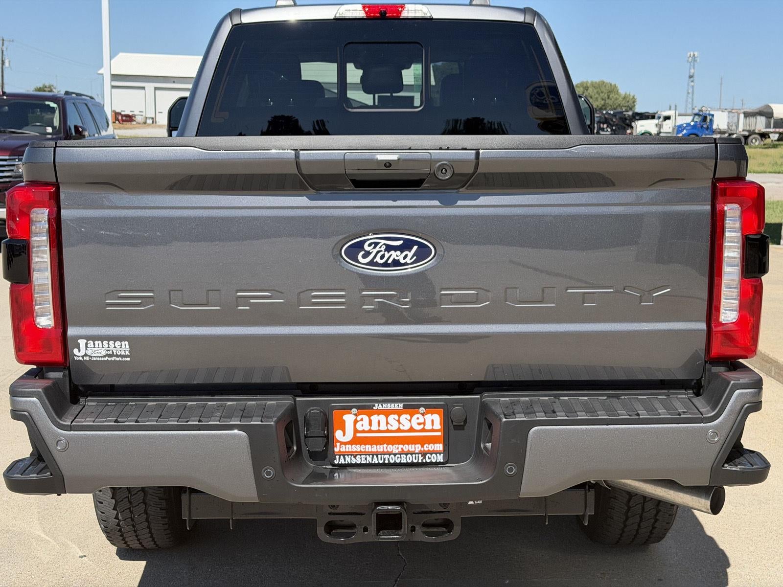 2027 Ford Super Duty F-250 Srw LARIAT