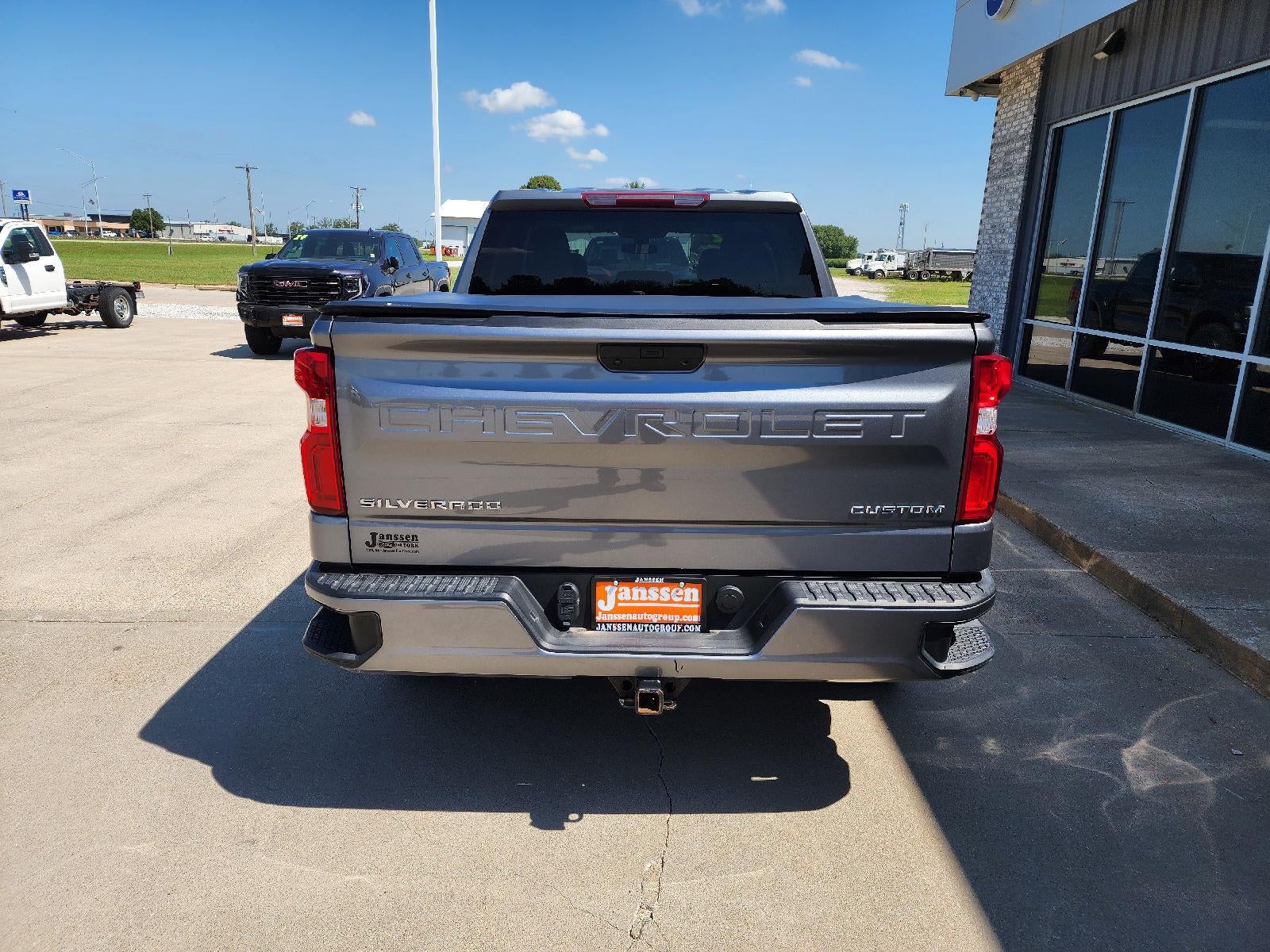 2022 Chevrolet Silverado 1500 LTD Custom