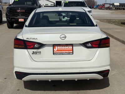 2025 Nissan Altima SV