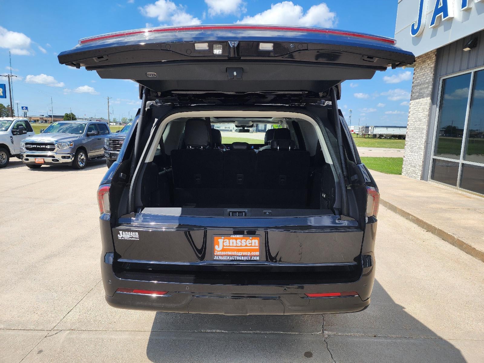 2025 Lincoln Navigator L Reserve