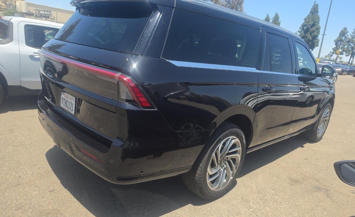 2025 Lincoln Navigator L Reserve