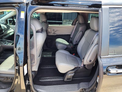2023 Toyota Sienna Limited