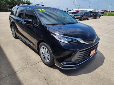 2023 Toyota Sienna Limited
