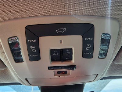 2023 Toyota Sienna Limited