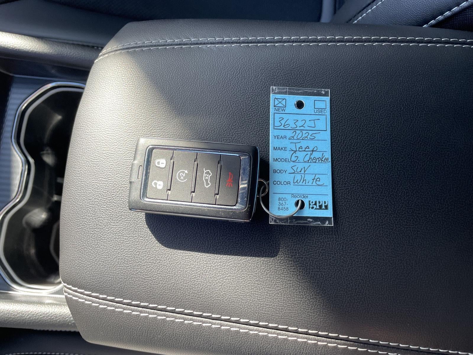 2025 Jeep Grand Cherokee GRAND CHEROKEE ALTITUDE X 4X4