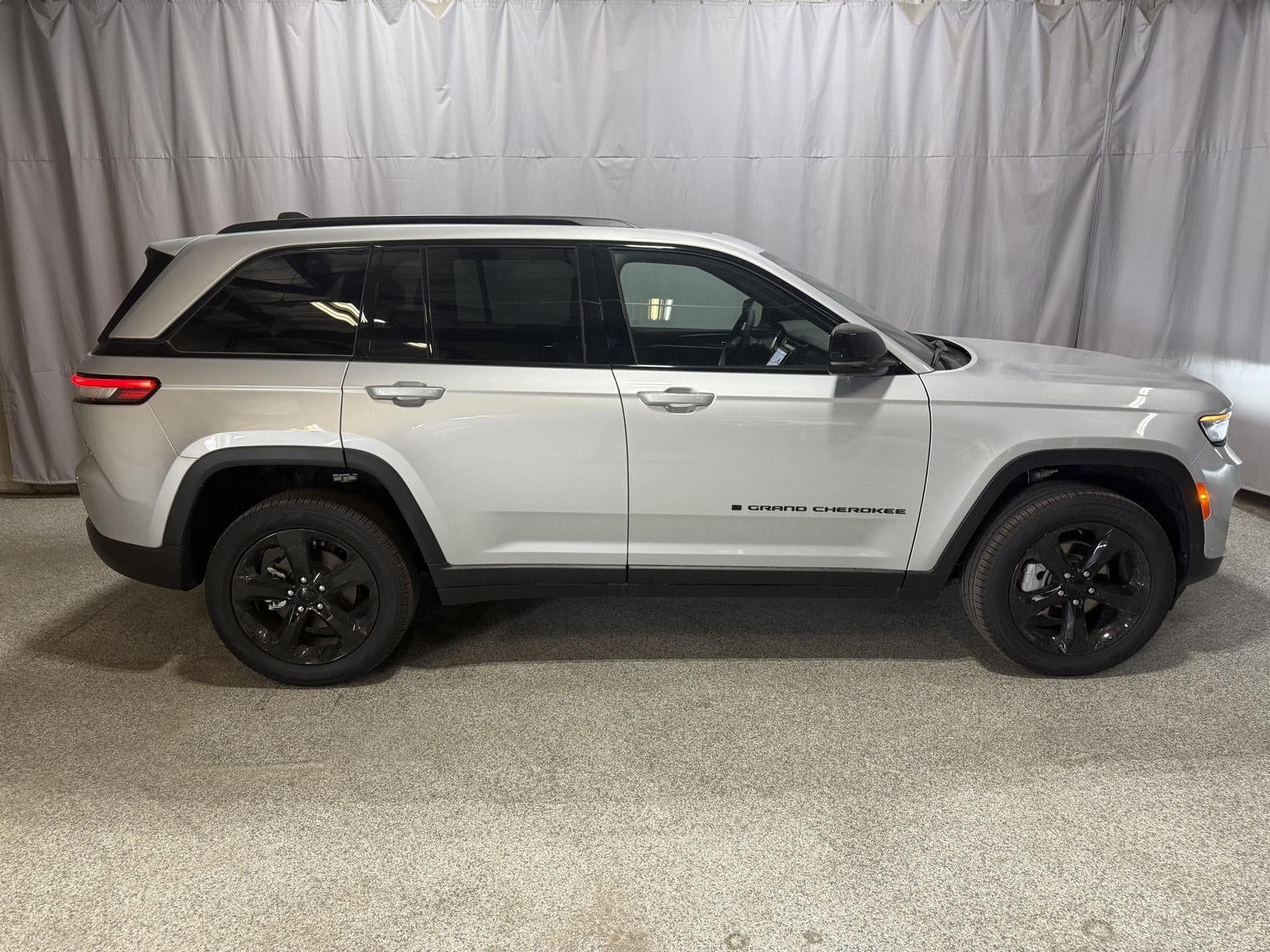 2025 Jeep Grand Cherokee GRAND CHEROKEE LIMITED 4X4