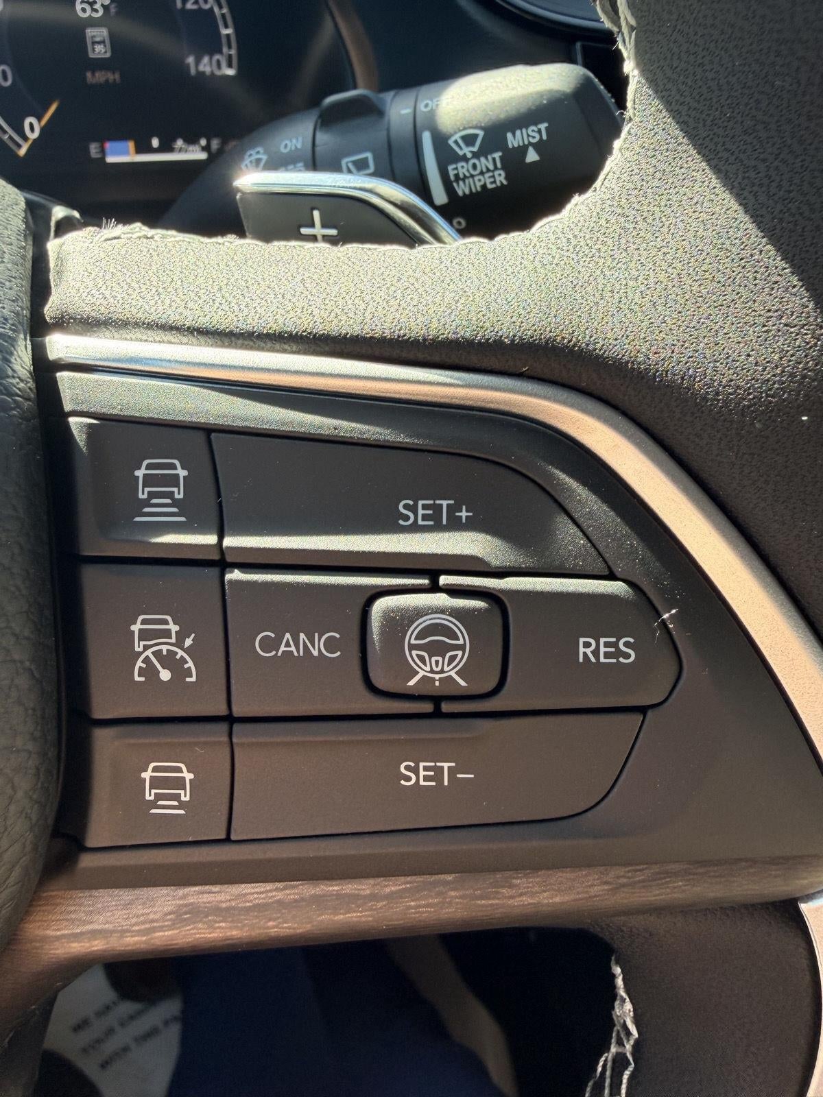 2027 Jeep Grand Cherokee GRAND CHEROKEE LIMITED 4X4