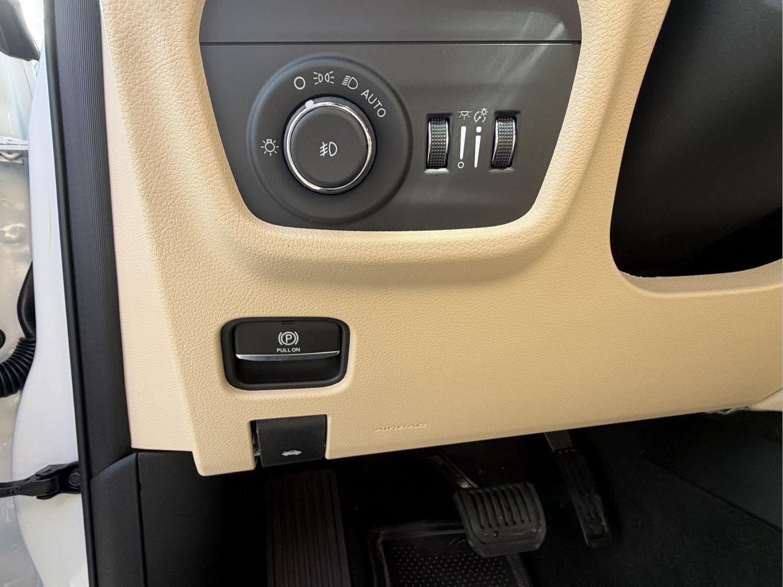 2027 Jeep GRAND CHEROKEE GRAND CHEROKEE LIMITED 4X4