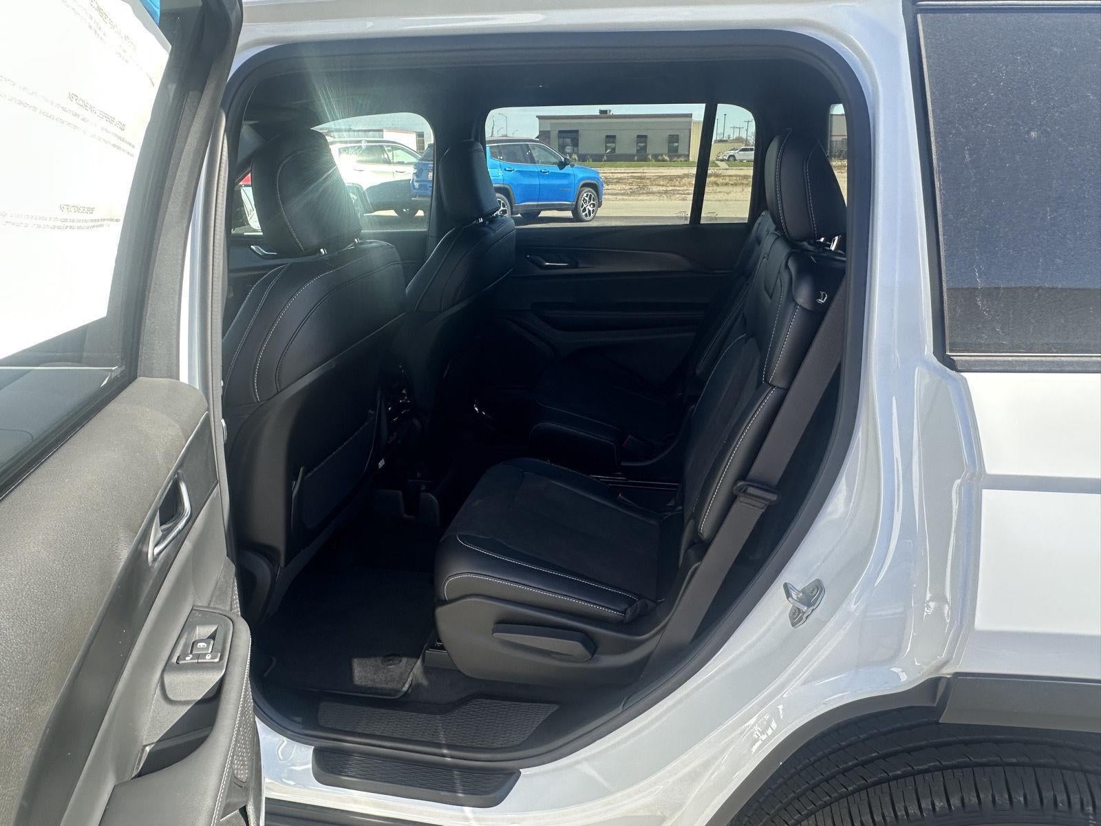 2025 Jeep Grand Cherokee L GRAND CHEROKEE L ALTITUDE X 4X4