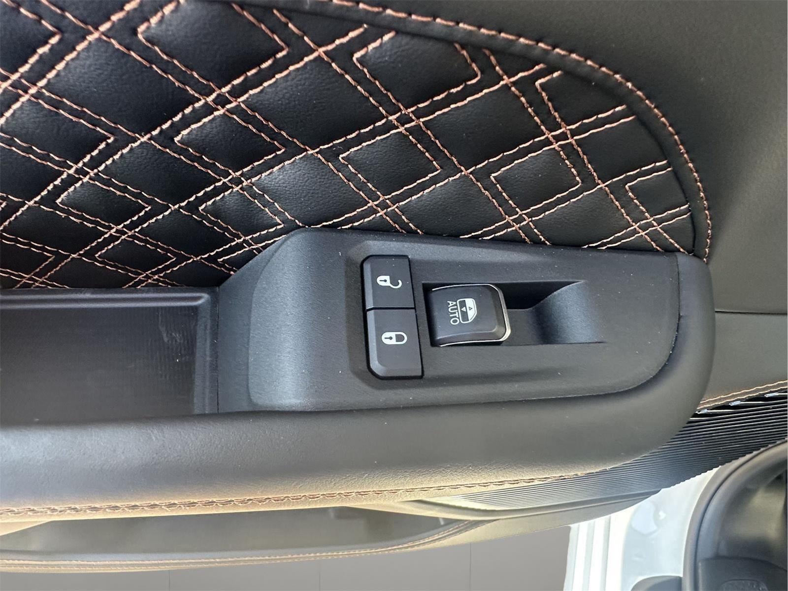 2026 Jeep Grand Cherokee L GRAND CHEROKEE L SUMMIT 4X4