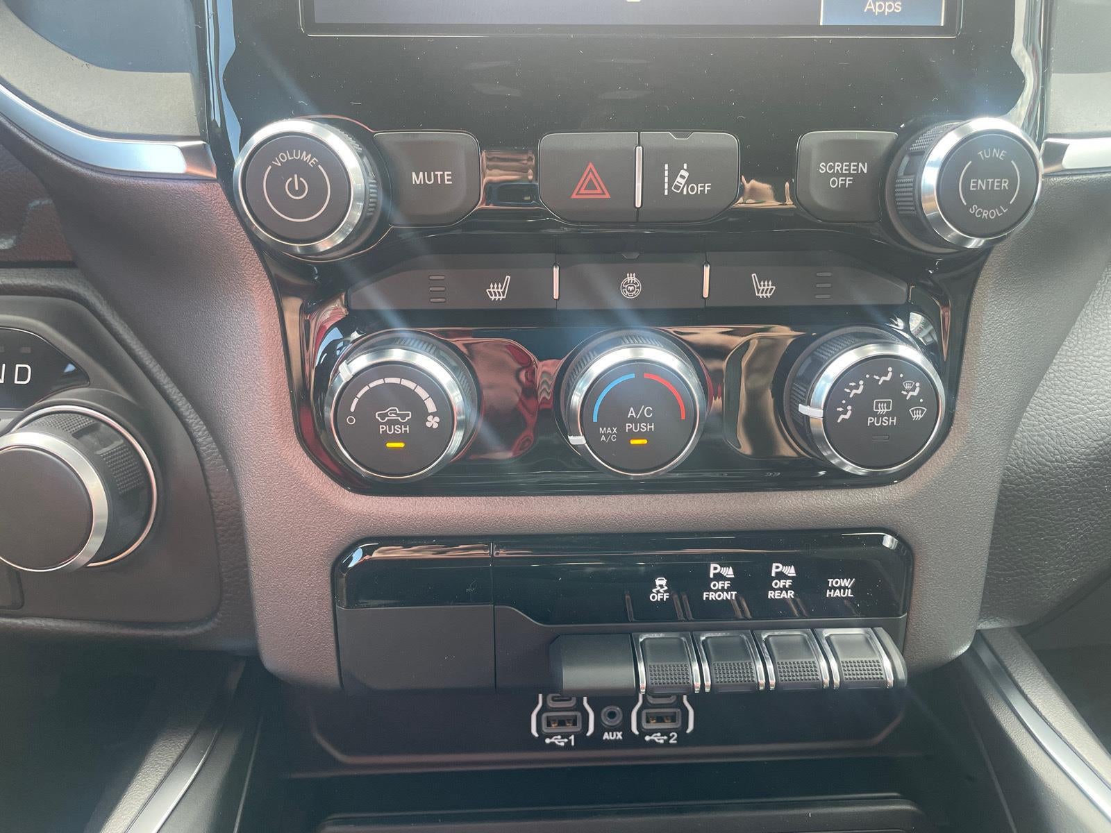 2025 RAM 1500 RAM 1500 BIG HORN CREW CAB 4X4 5'7' BOX