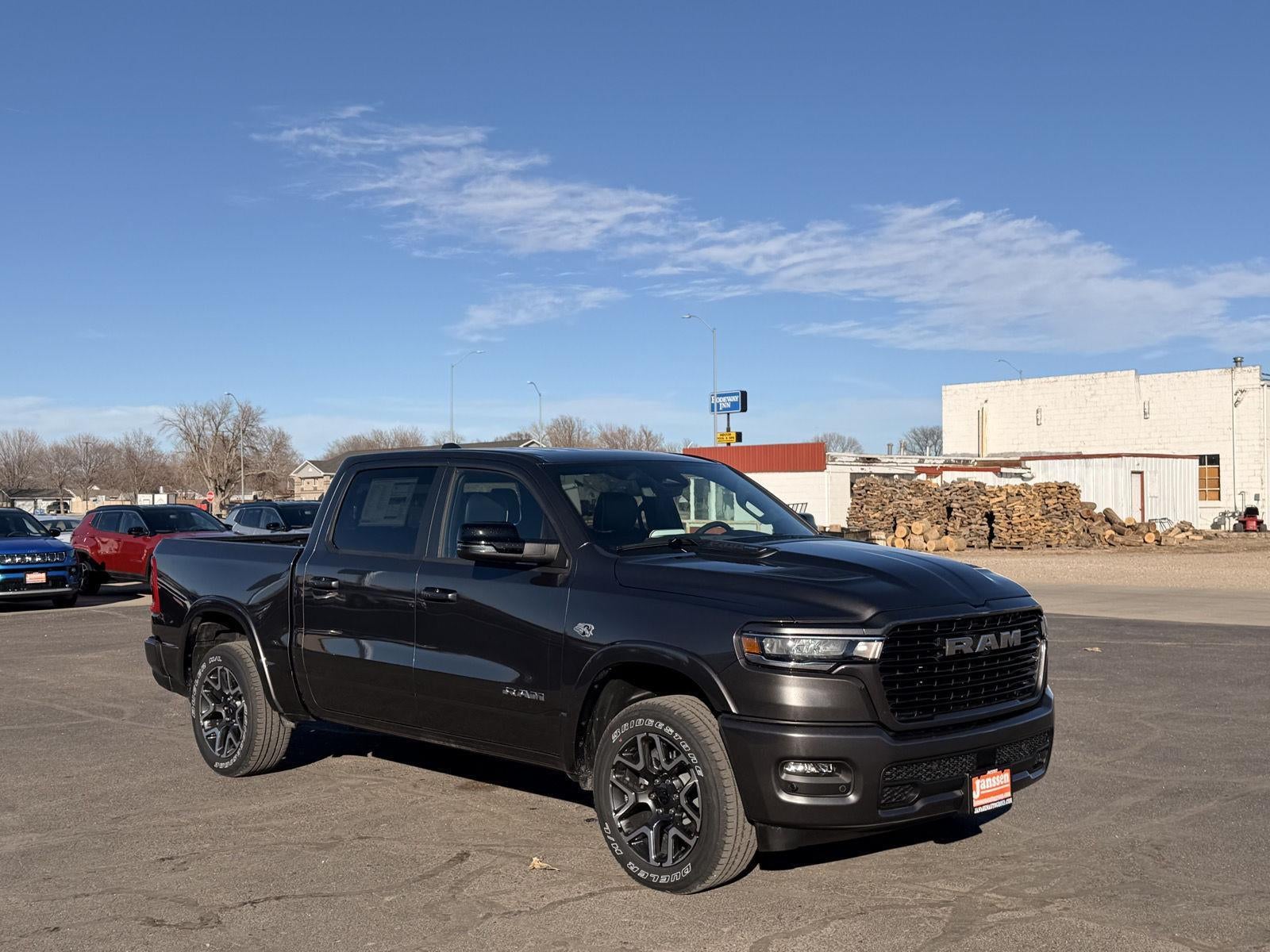 2026 RAM 1500 RAM 1500 LARAMIE CREW CAB 4X4 5'7' BOX