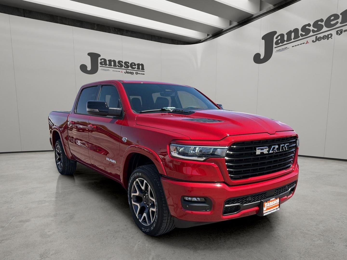 2026 RAM 1500 RAM 1500 LARAMIE CREW CAB 4X4 5'7' BOX