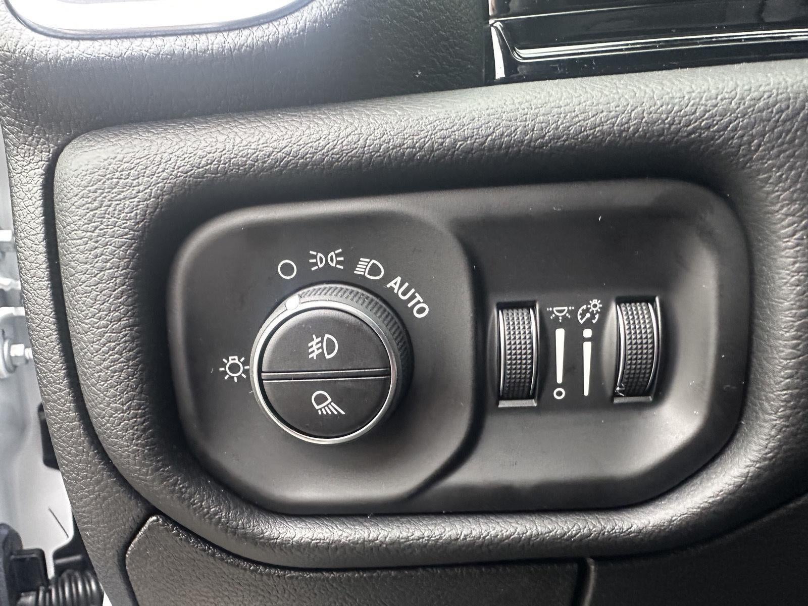 2026 RAM 1500 RAM 1500 LARAMIE CREW CAB 4X4 5'7' BOX