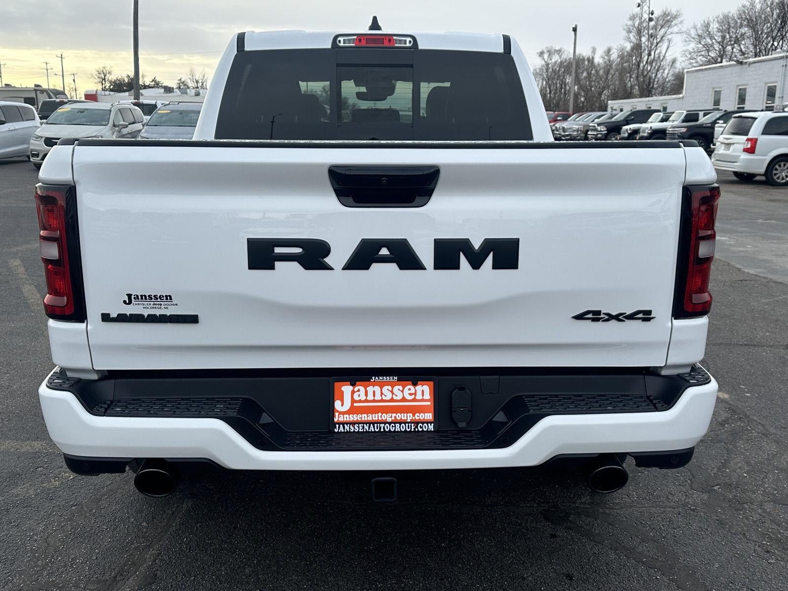 2026 RAM 1500 RAM 1500 LARAMIE CREW CAB 4X4 5'7' BOX