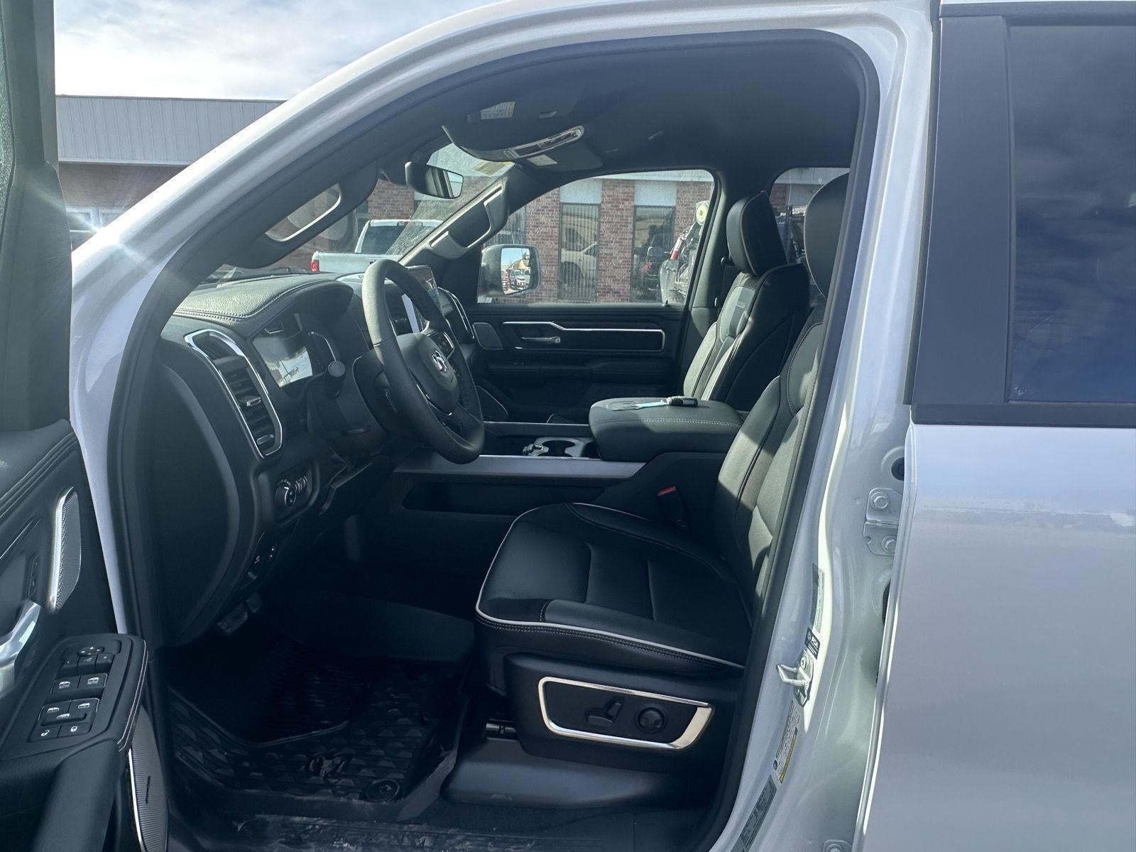 2026 RAM 1500 RAM 1500 LARAMIE CREW CAB 4X4 5'7' BOX