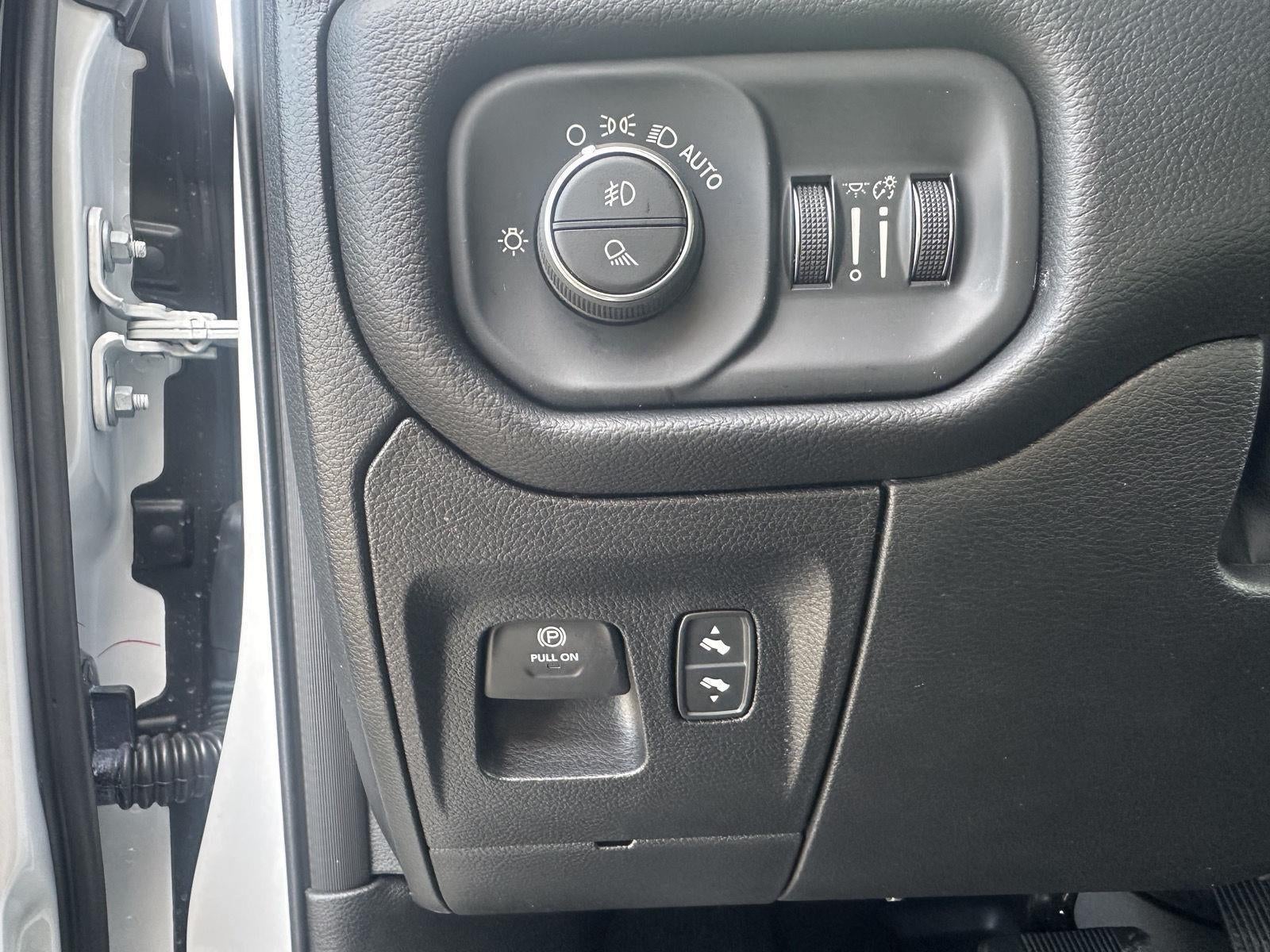 2026 RAM 1500 RAM 1500 LARAMIE CREW CAB 4X4 5'7' BOX