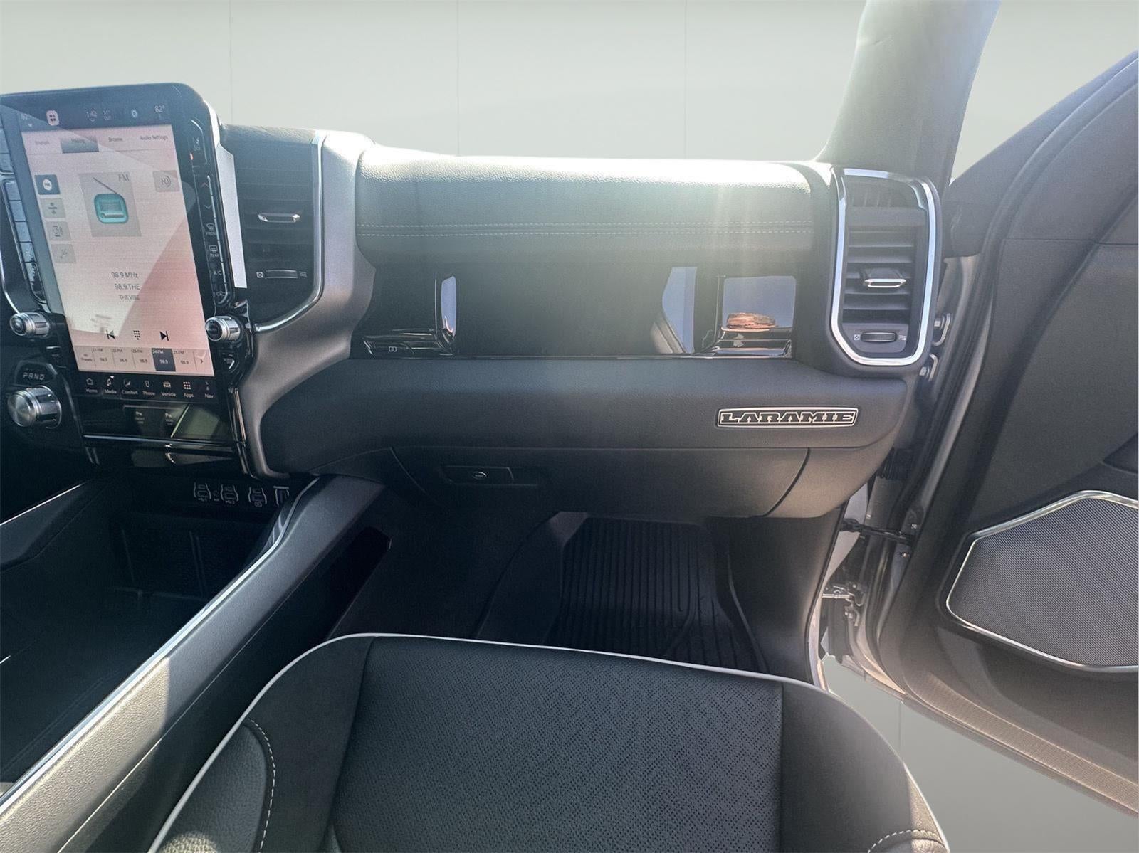 2026 RAM 1500 RAM 1500 LARAMIE CREW CAB 4X4 5'7' BOX