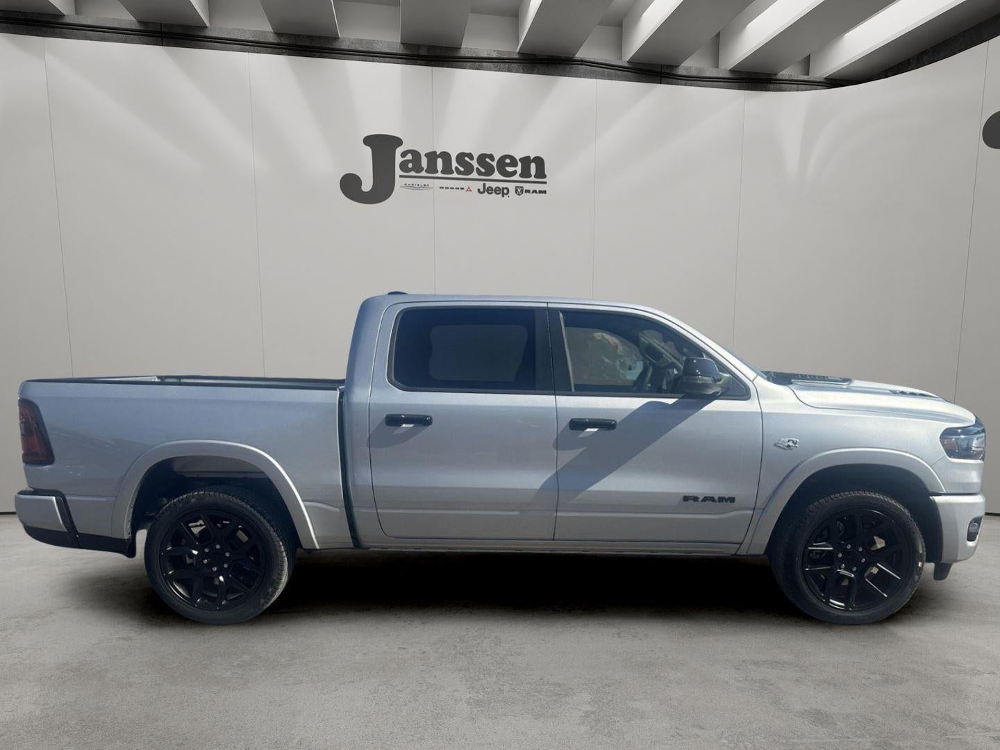 2026 RAM 1500 RAM 1500 LARAMIE CREW CAB 4X4 5'7' BOX