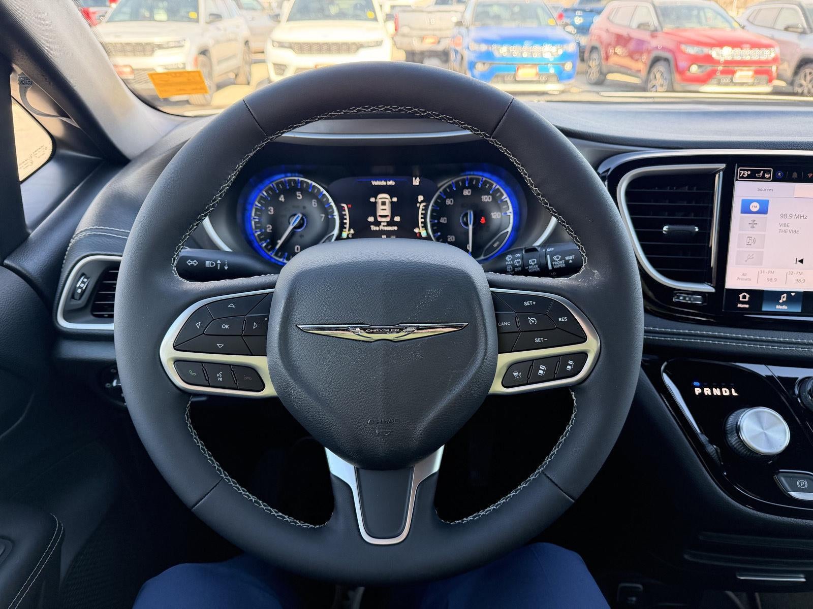 2026 Chrysler Pacifica PACIFICA SELECT AWD