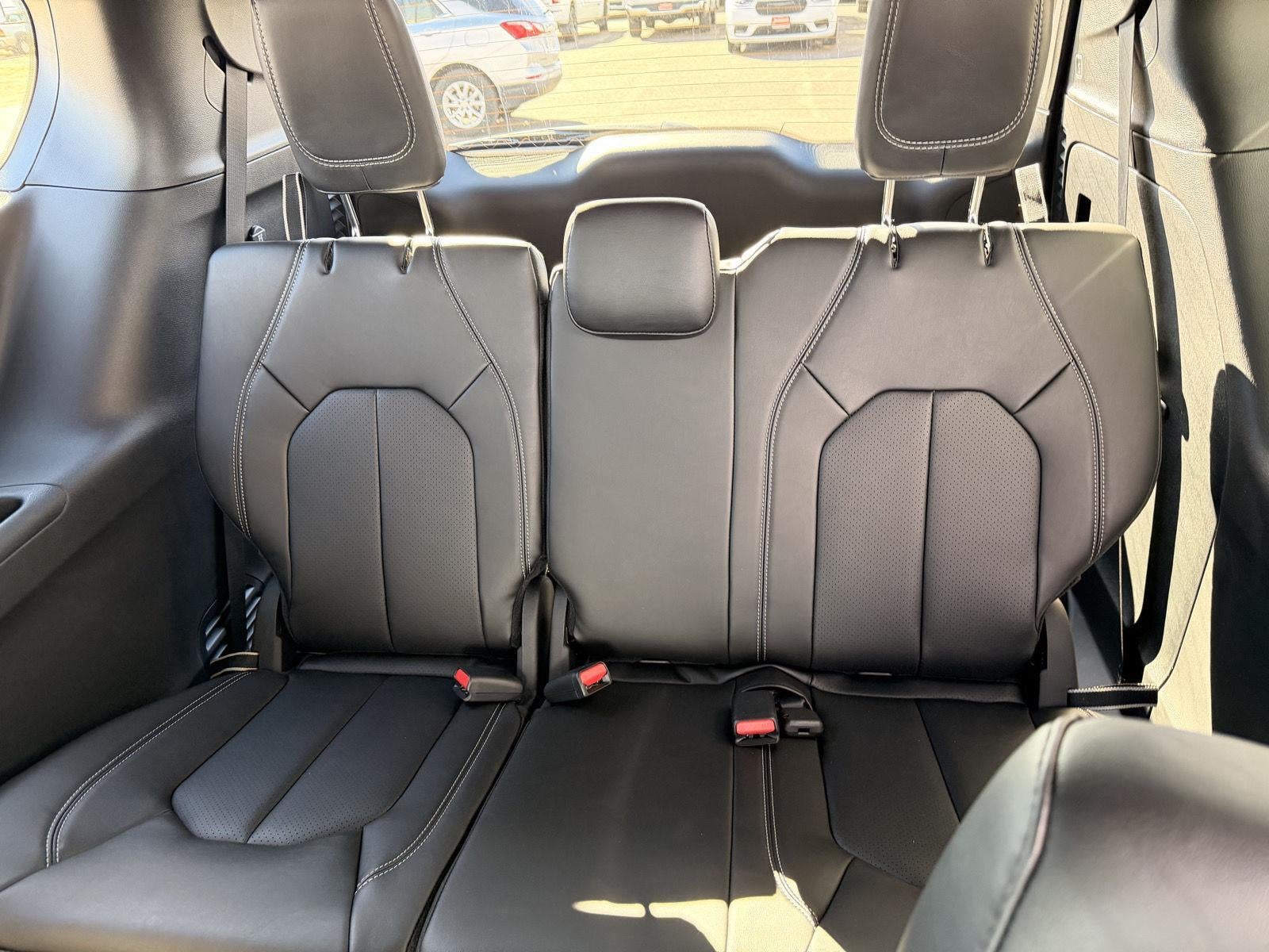 2026 Chrysler Pacifica PACIFICA SELECT AWD