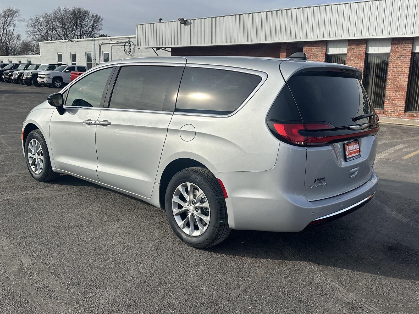 2026 Chrysler Pacifica PACIFICA SELECT AWD