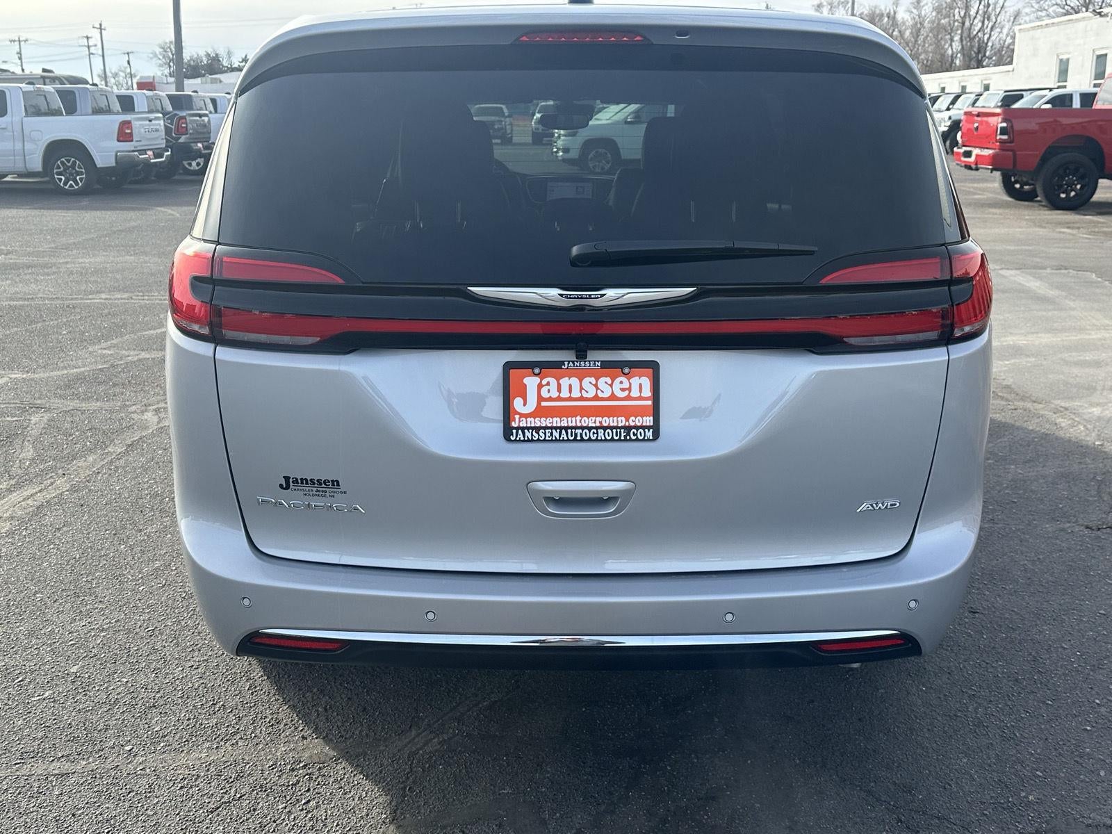 2026 Chrysler Pacifica PACIFICA SELECT AWD