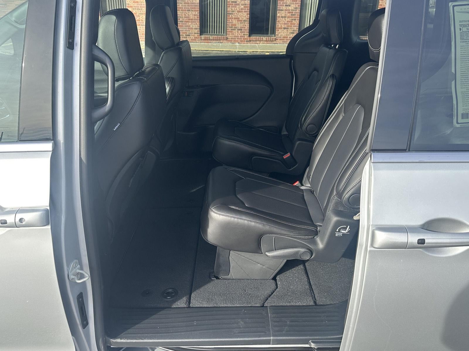 2026 Chrysler Pacifica PACIFICA SELECT AWD