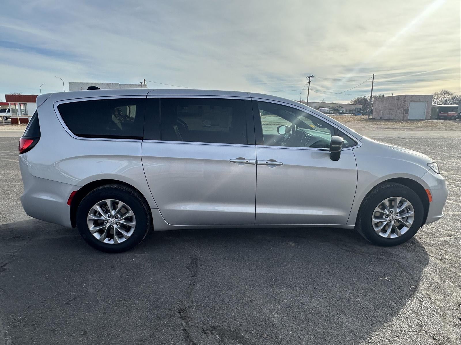 2026 Chrysler Pacifica PACIFICA SELECT AWD