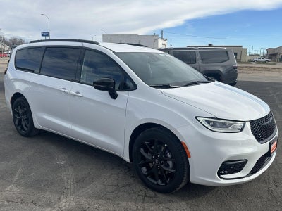 2026 Chrysler Pacifica PACIFICA SELECT AWD