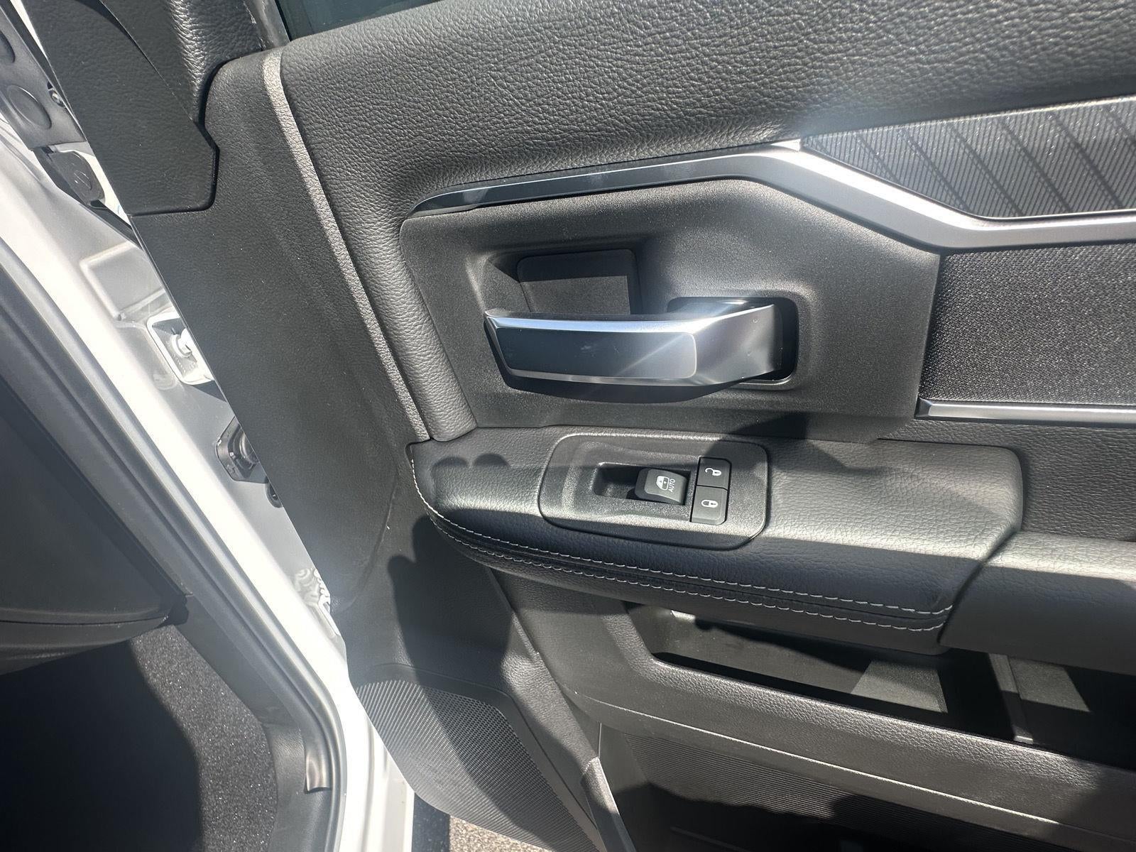 2026 RAM 3500 RAM 3500 BIG HORN CREW CAB 4X4 8' BOX