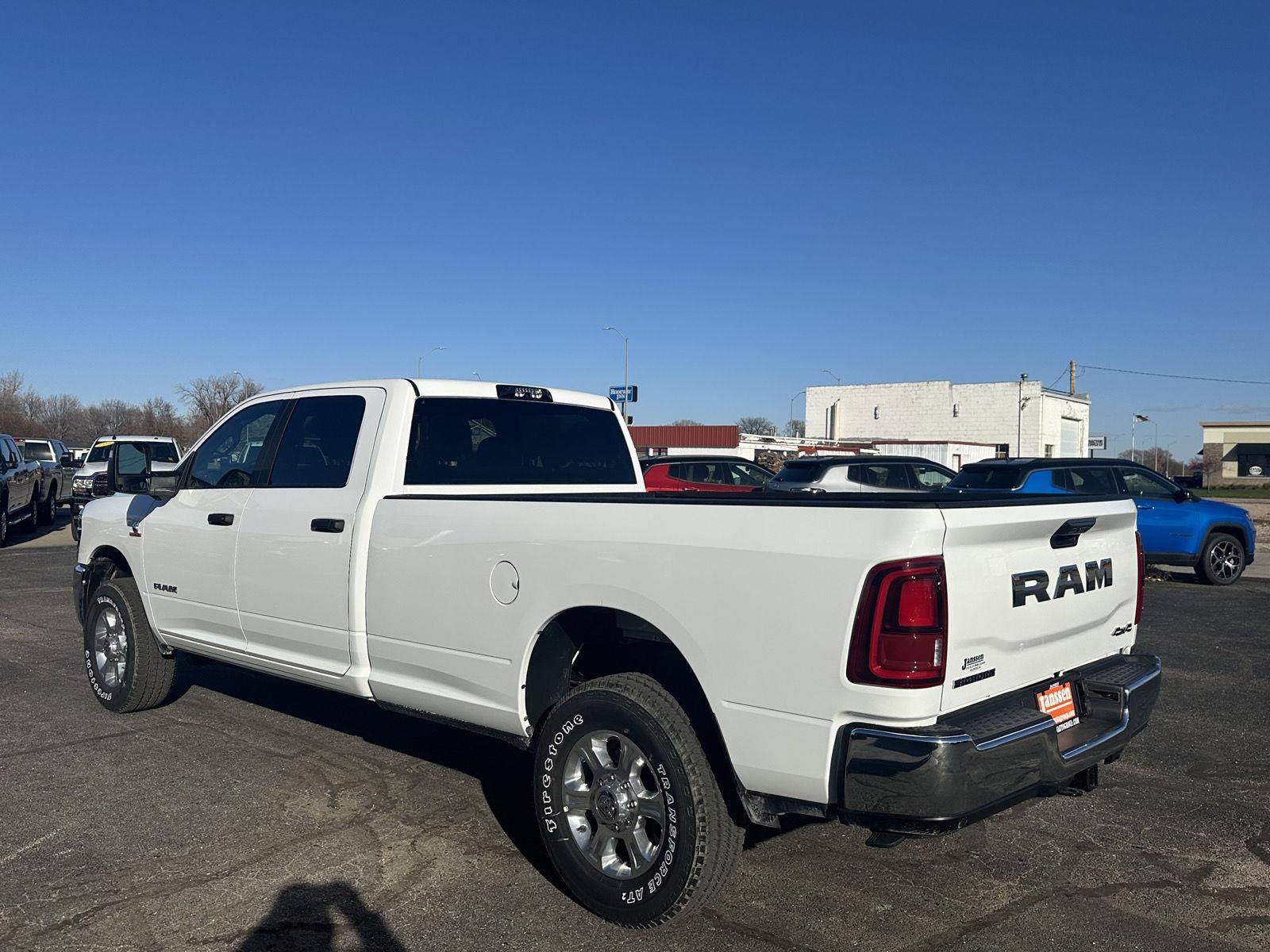 2026 RAM 3500 RAM 3500 BIG HORN CREW CAB 4X4 8' BOX