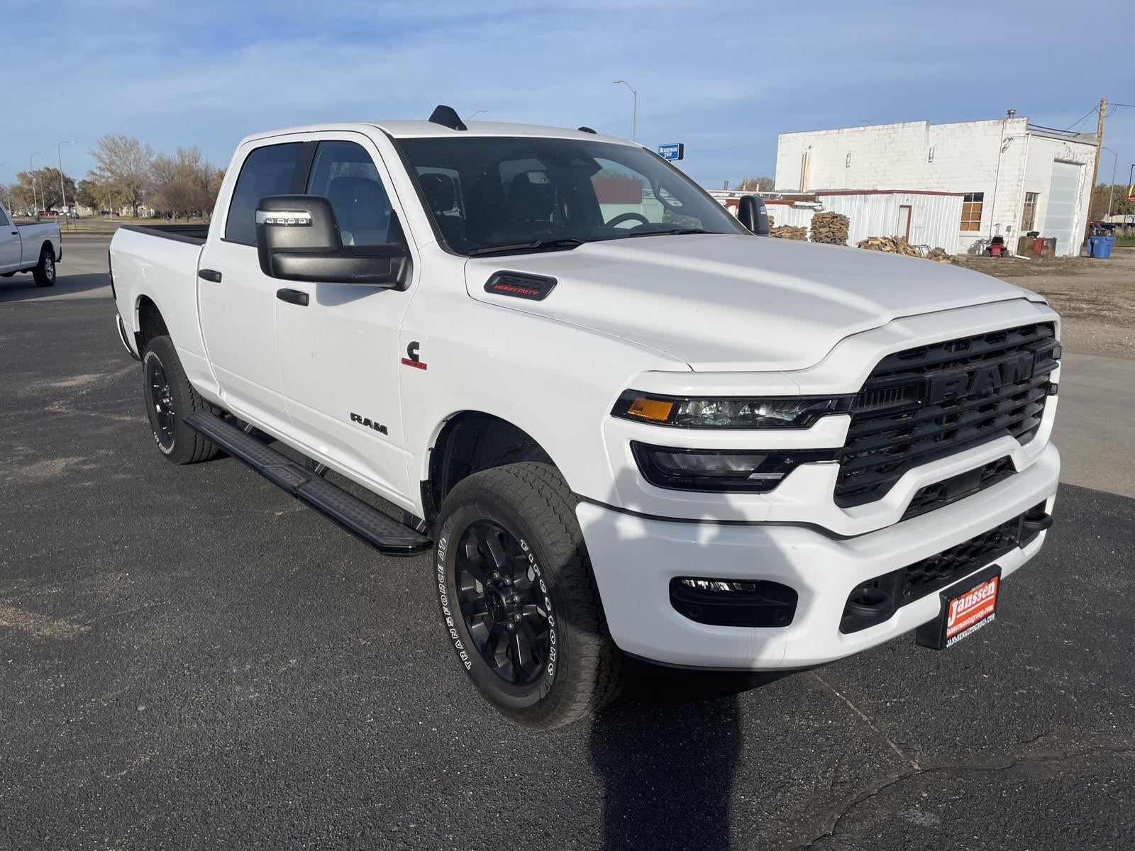 2025 RAM 2500 RAM 2500 BIG HORN CREW CAB 4X4 6'4' BOX