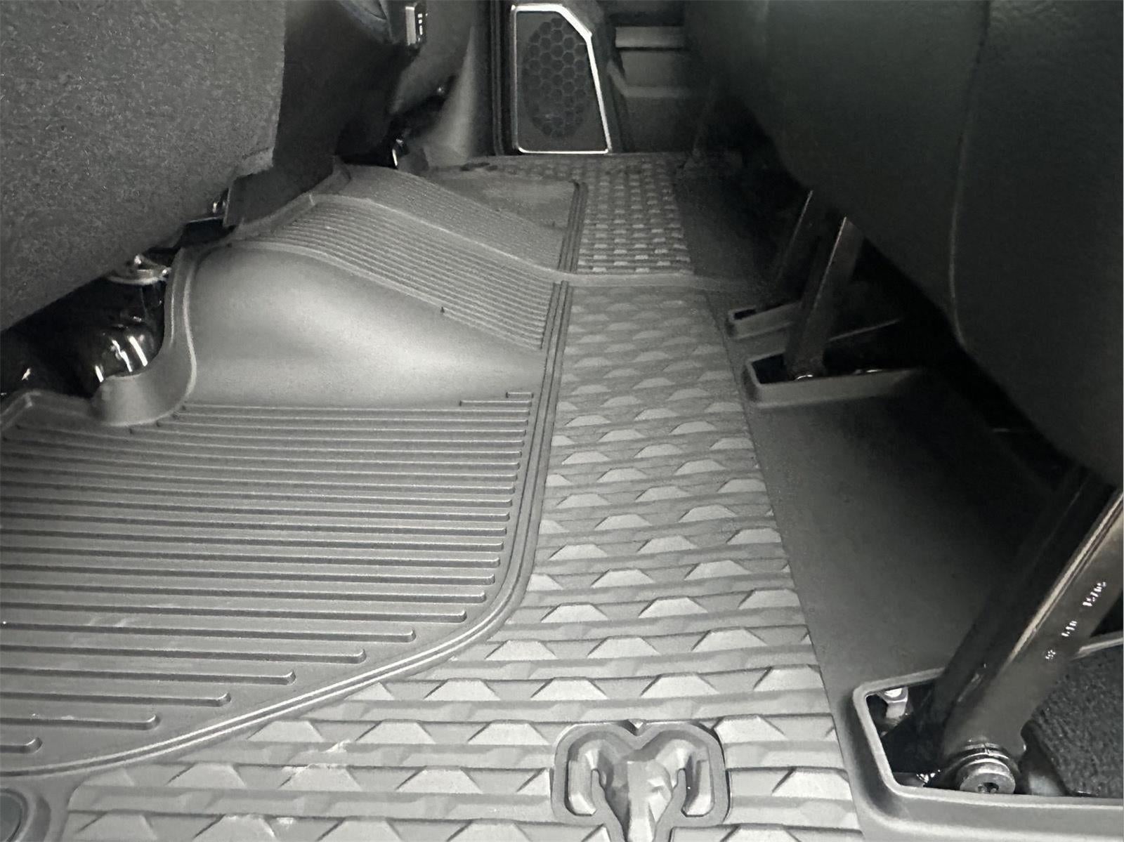 2026 RAM 2500 RAM 2500 LARAMIE MEGA CAB 4X4 6'4' BOX