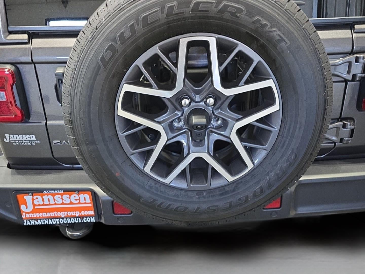 2025 Jeep Wrangler WRANGLER 4-DOOR SAHARA