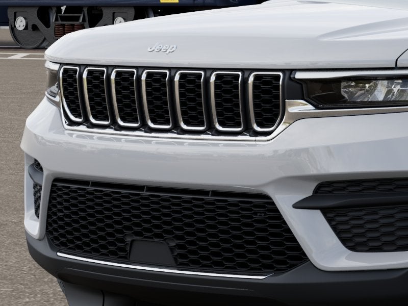 2026 Jeep GRAND CHEROKEE GRAND CHEROKEE LAREDO 4X4