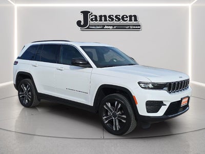 2027 Jeep Grand Cherokee GRAND CHEROKEE LAREDO X 4X4