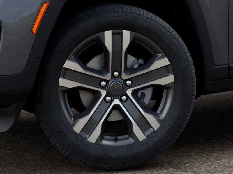 2027 Jeep Grand Cherokee GRAND CHEROKEE LAREDO X 4X4