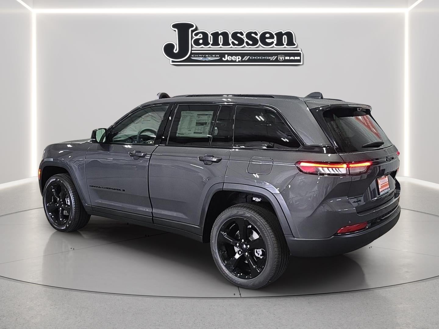 2025 Jeep Grand Cherokee GRAND CHEROKEE LIMITED 4X4