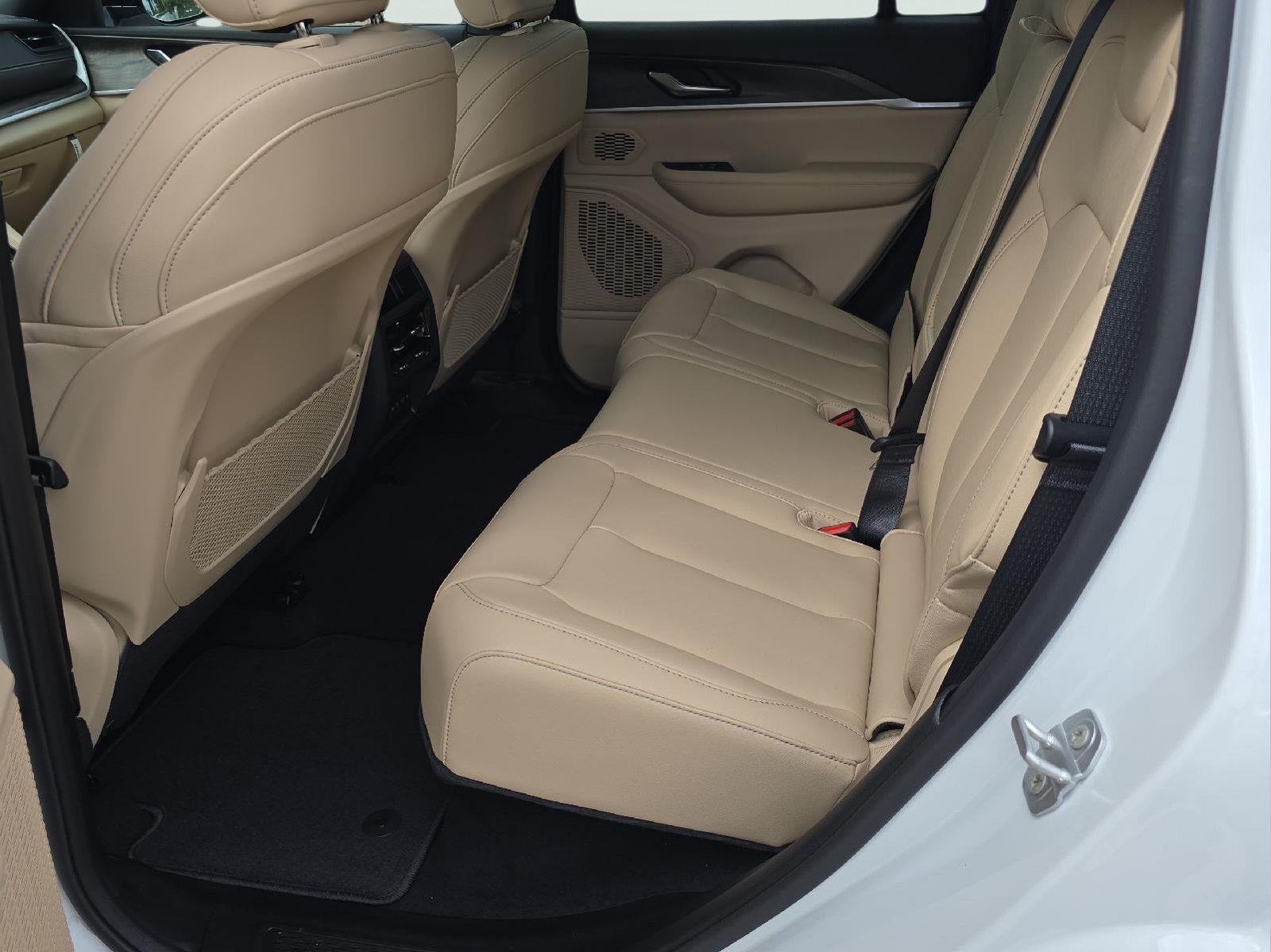 2027 Jeep Grand Cherokee GRAND CHEROKEE LIMITED 4X4
