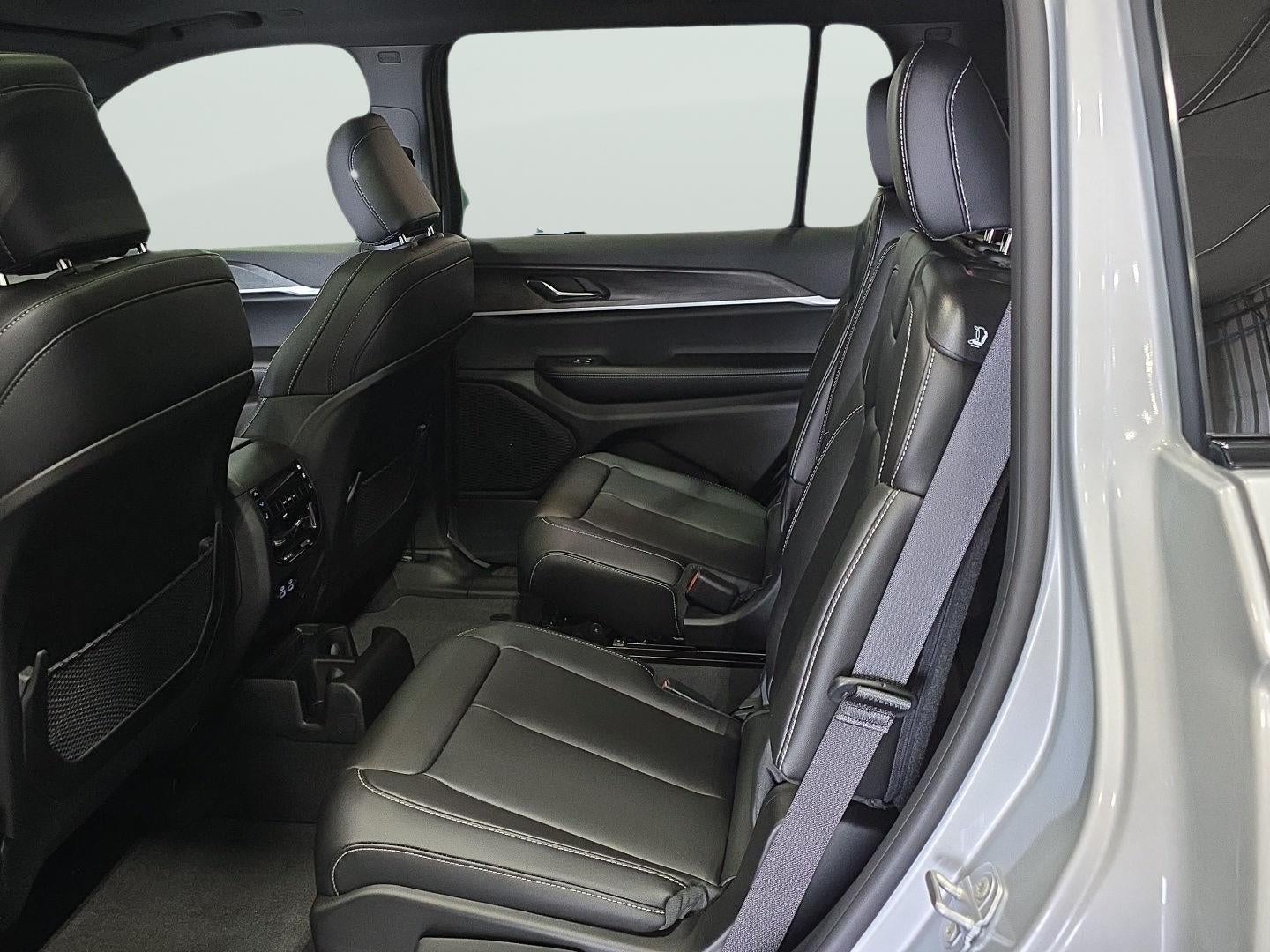 2025 Jeep Grand Cherokee L GRAND CHEROKEE L LIMITED 4X4