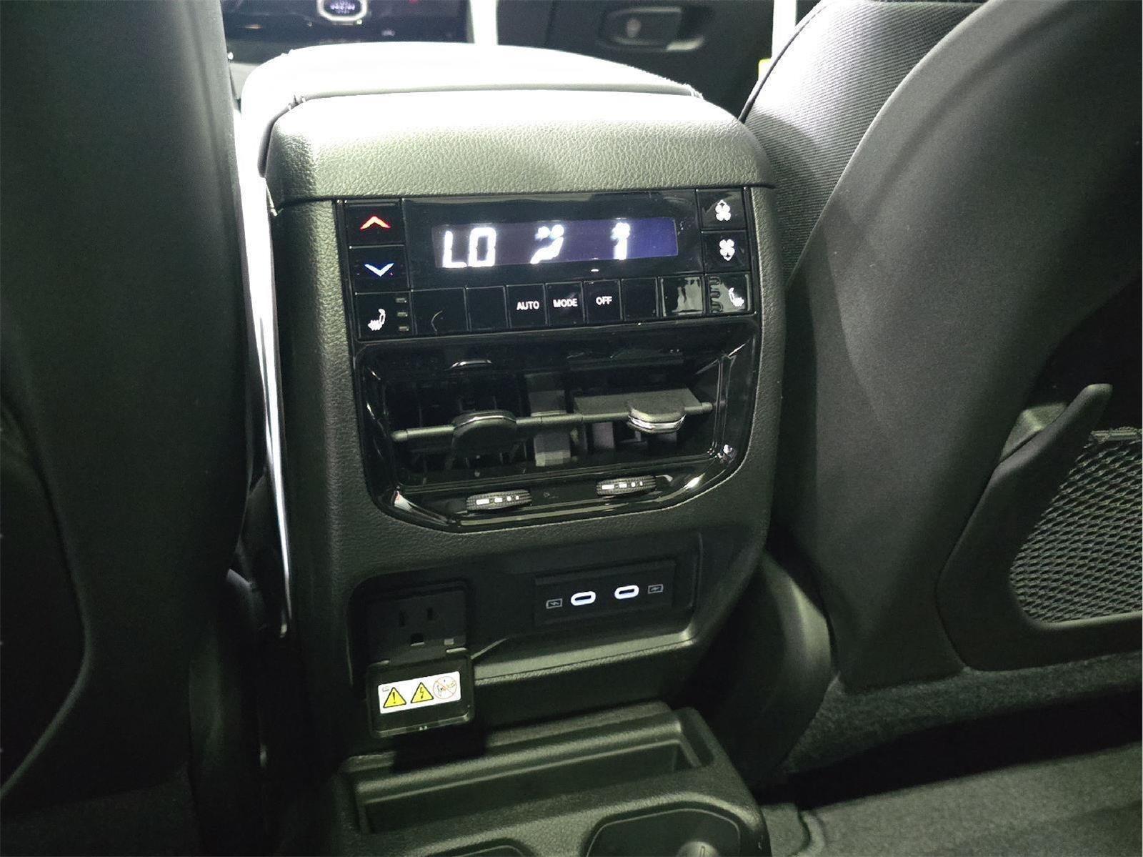 2026 Jeep Grand Cherokee L GRAND CHEROKEE L LIMITED RESERVE 4X4