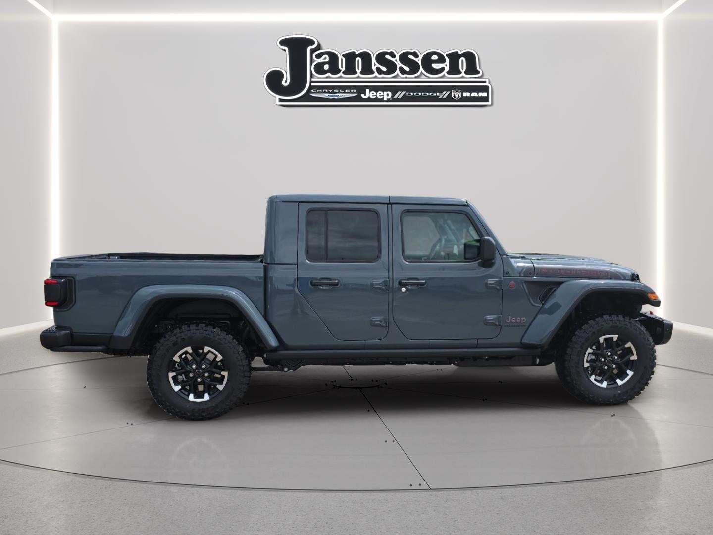 2026 Jeep Gladiator GLADIATOR SHADOW OPS 4X4