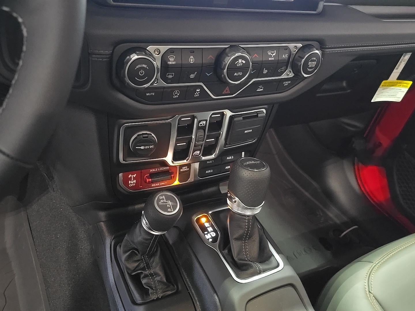 2025 Jeep Gladiator GLADIATOR MOJAVE 4X4