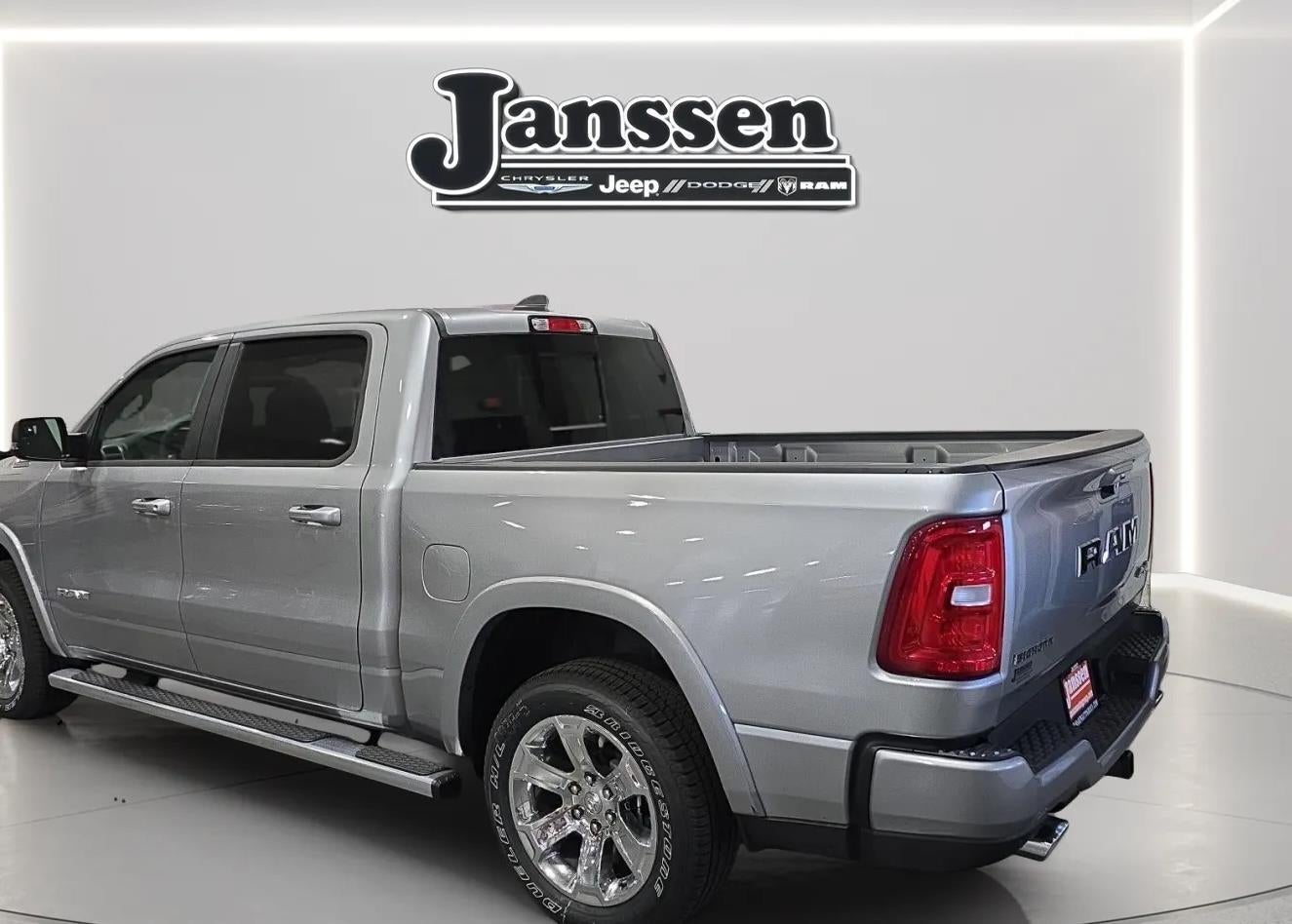 2026 RAM 1500 RAM 1500 BIG HORN CREW CAB 4X4 5'7' BOX