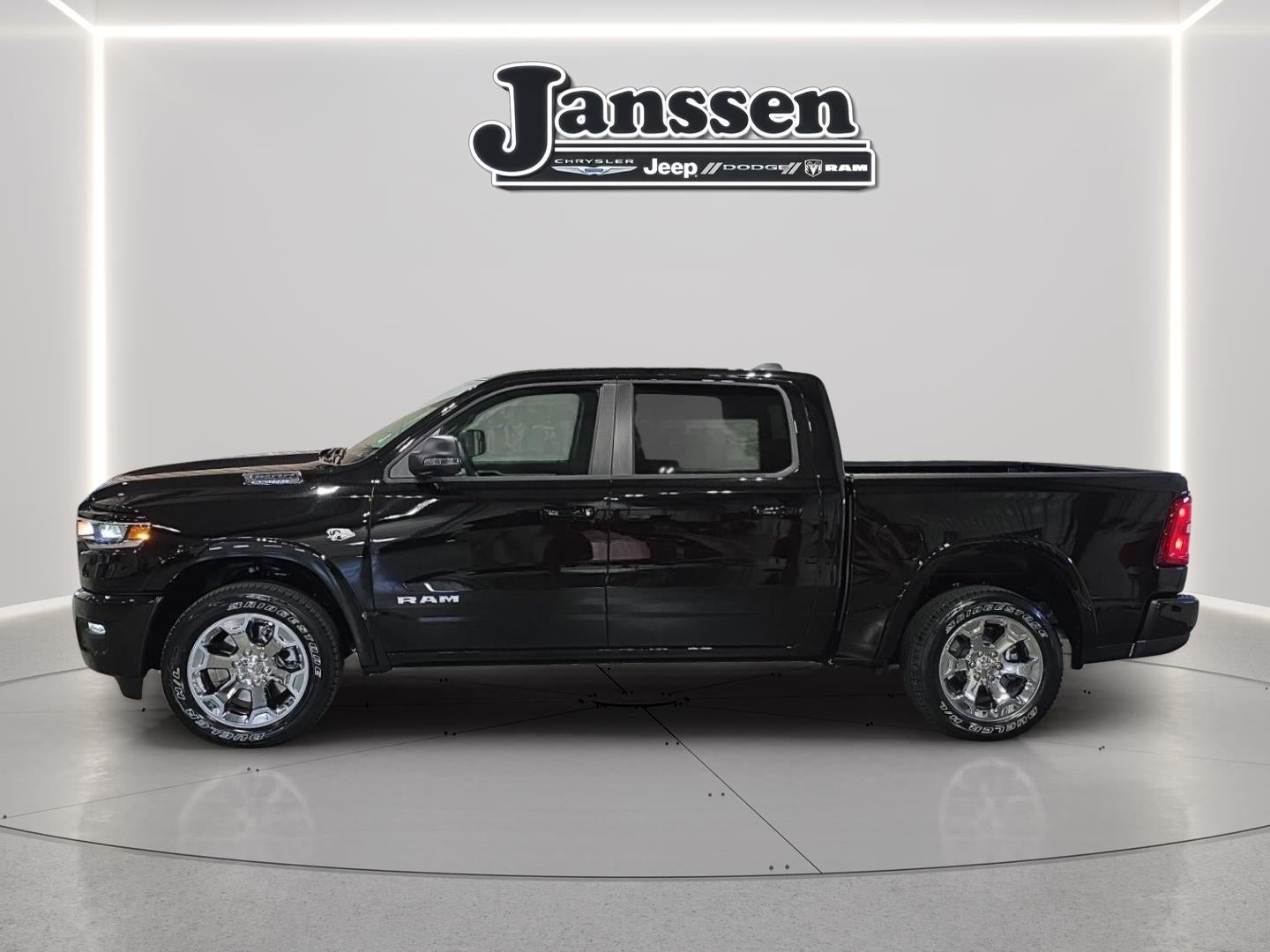 2026 RAM 1500 RAM 1500 BIG HORN CREW CAB 4X4 5'7' BOX