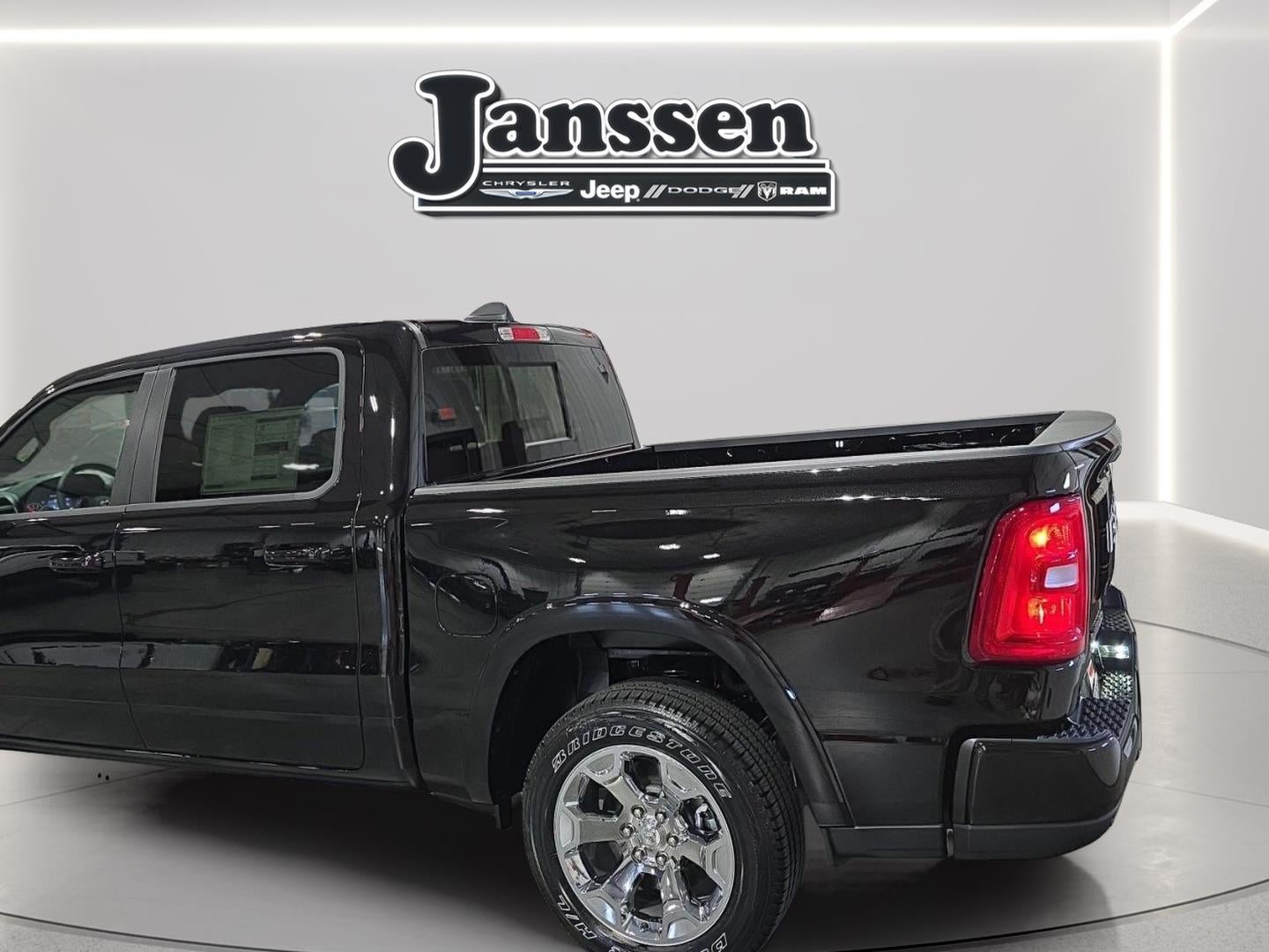 2026 RAM 1500 RAM 1500 BIG HORN CREW CAB 4X4 5'7' BOX