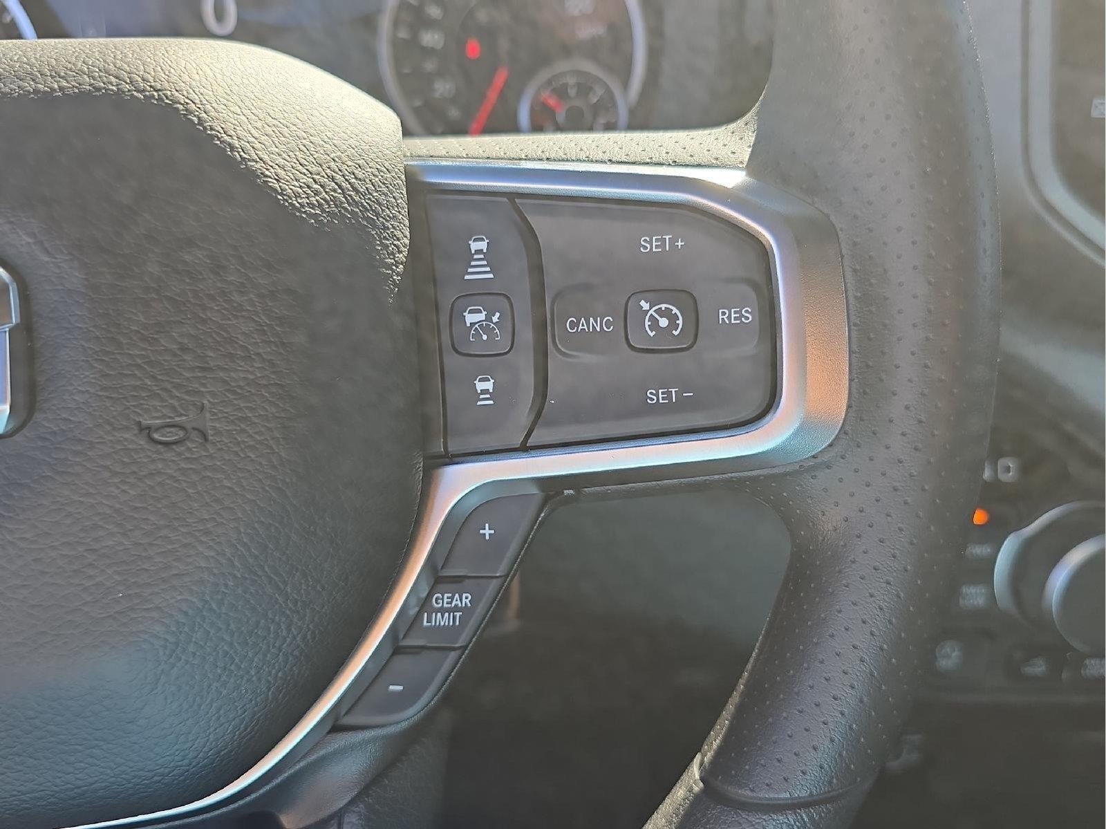 2027 RAM 1500 RAM 1500 WARLOCK CREW CAB 4X4 5'7' BOX