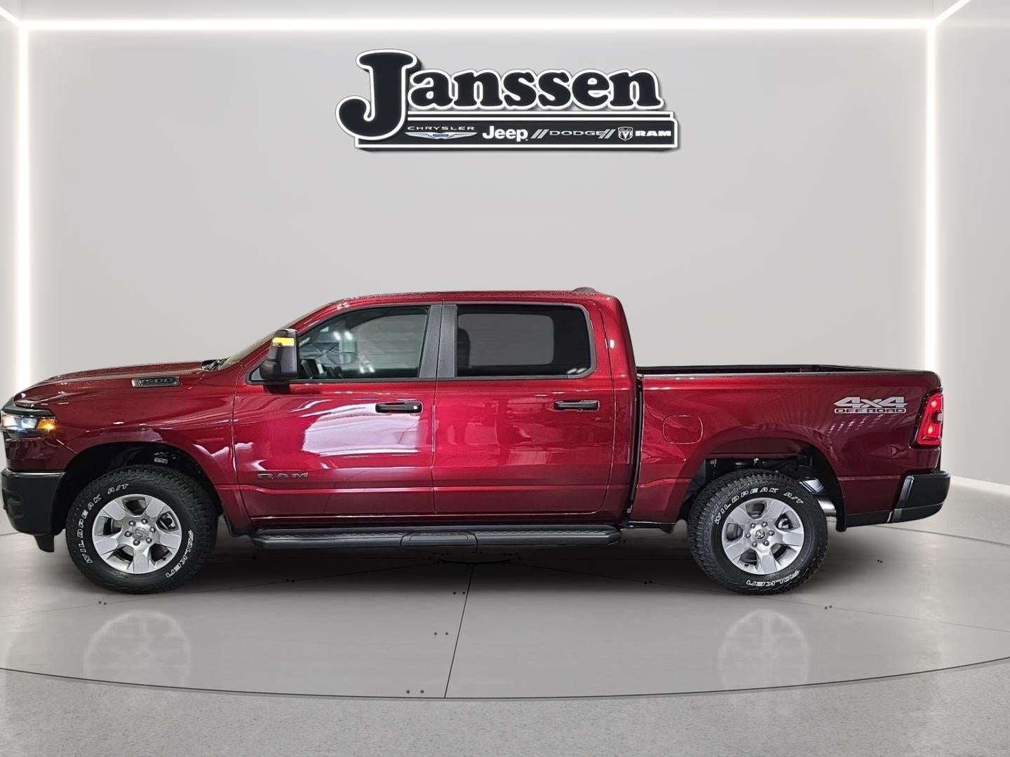 2026 RAM 1500 RAM 1500 TRADESMAN CREW CAB 4X4 5'7' BOX